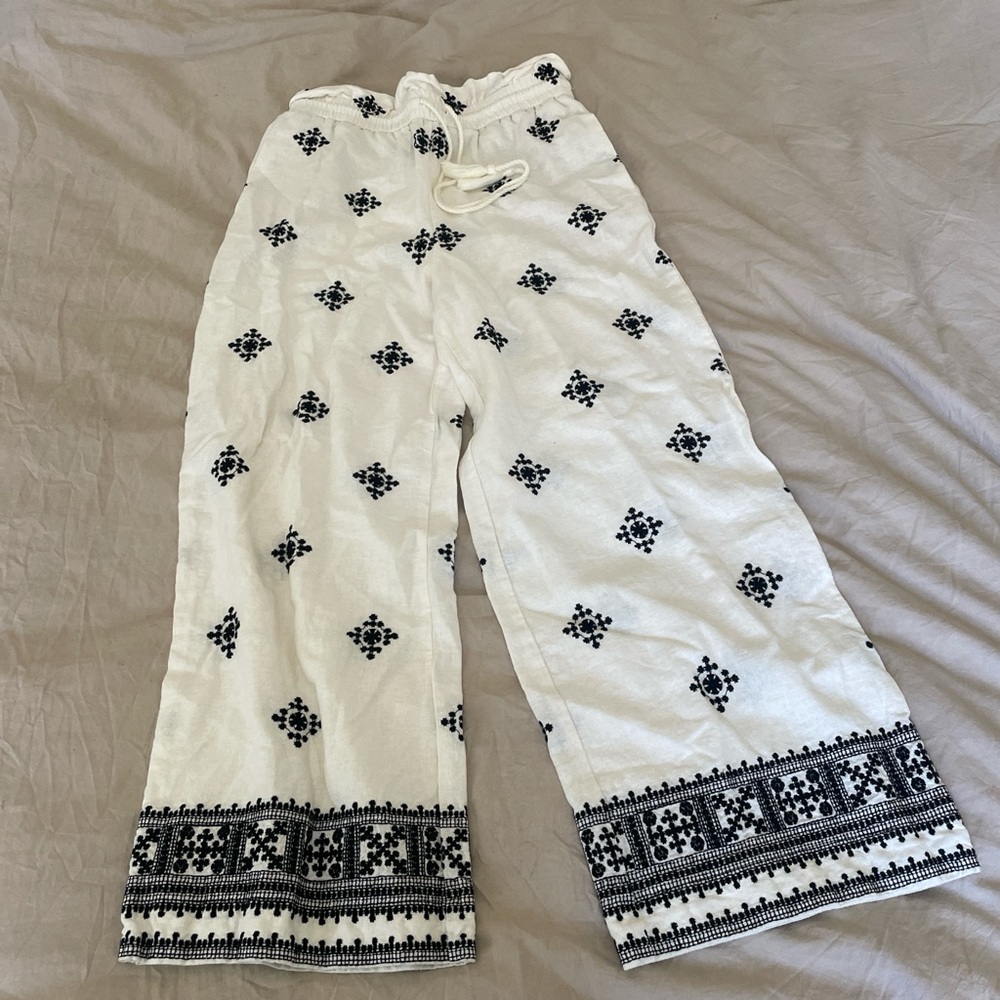 White wide legged pants